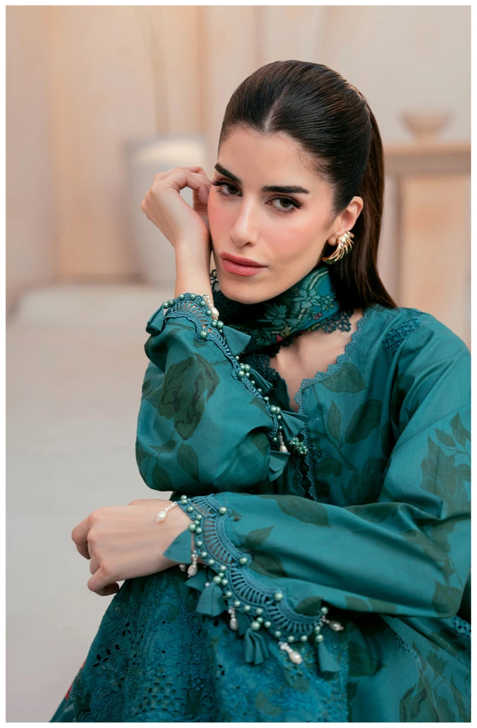 Embroidered Lawn 3 PC-ZR157