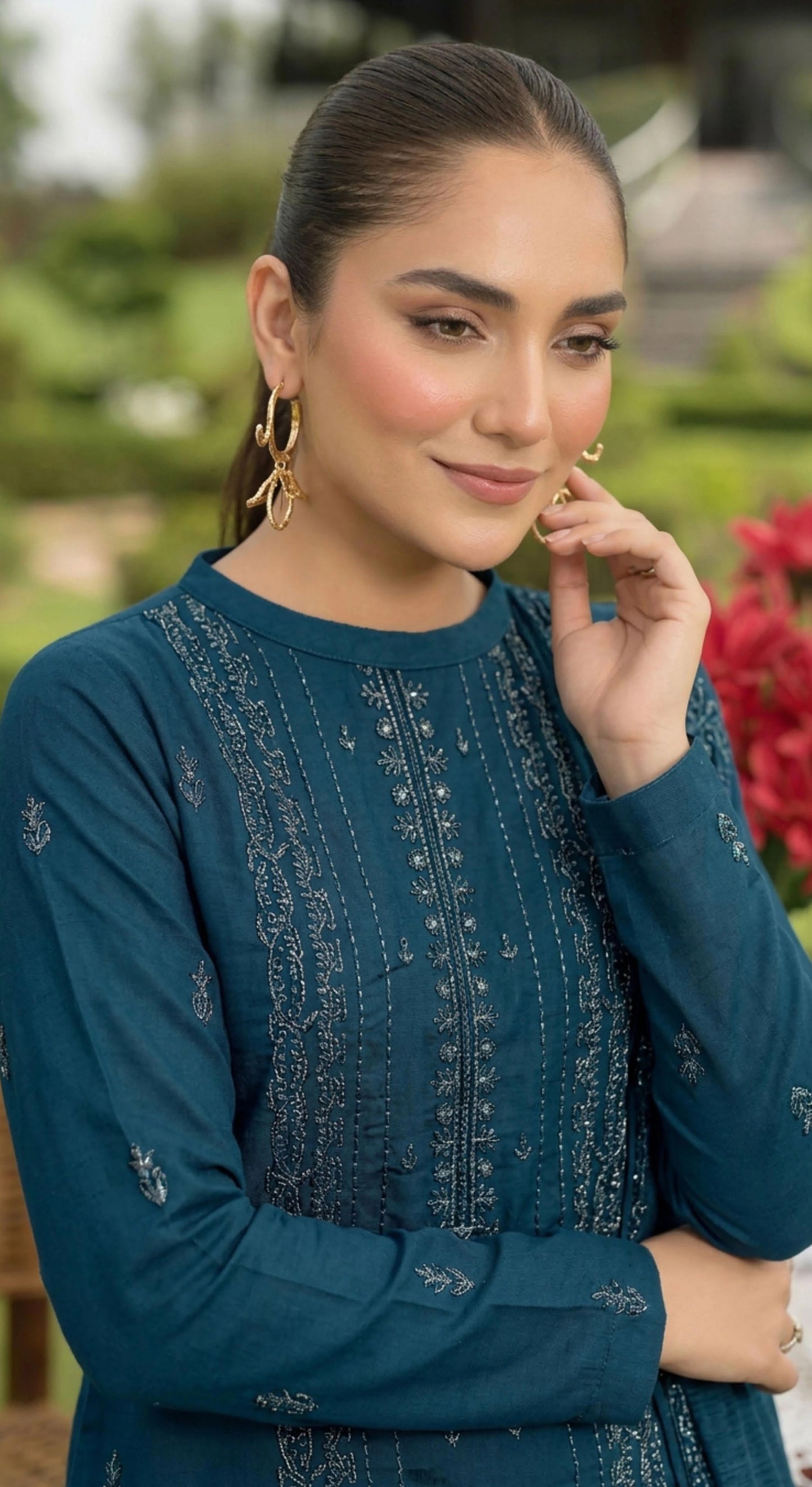 Embroidered Lawn 3 PC Suit-ZR134