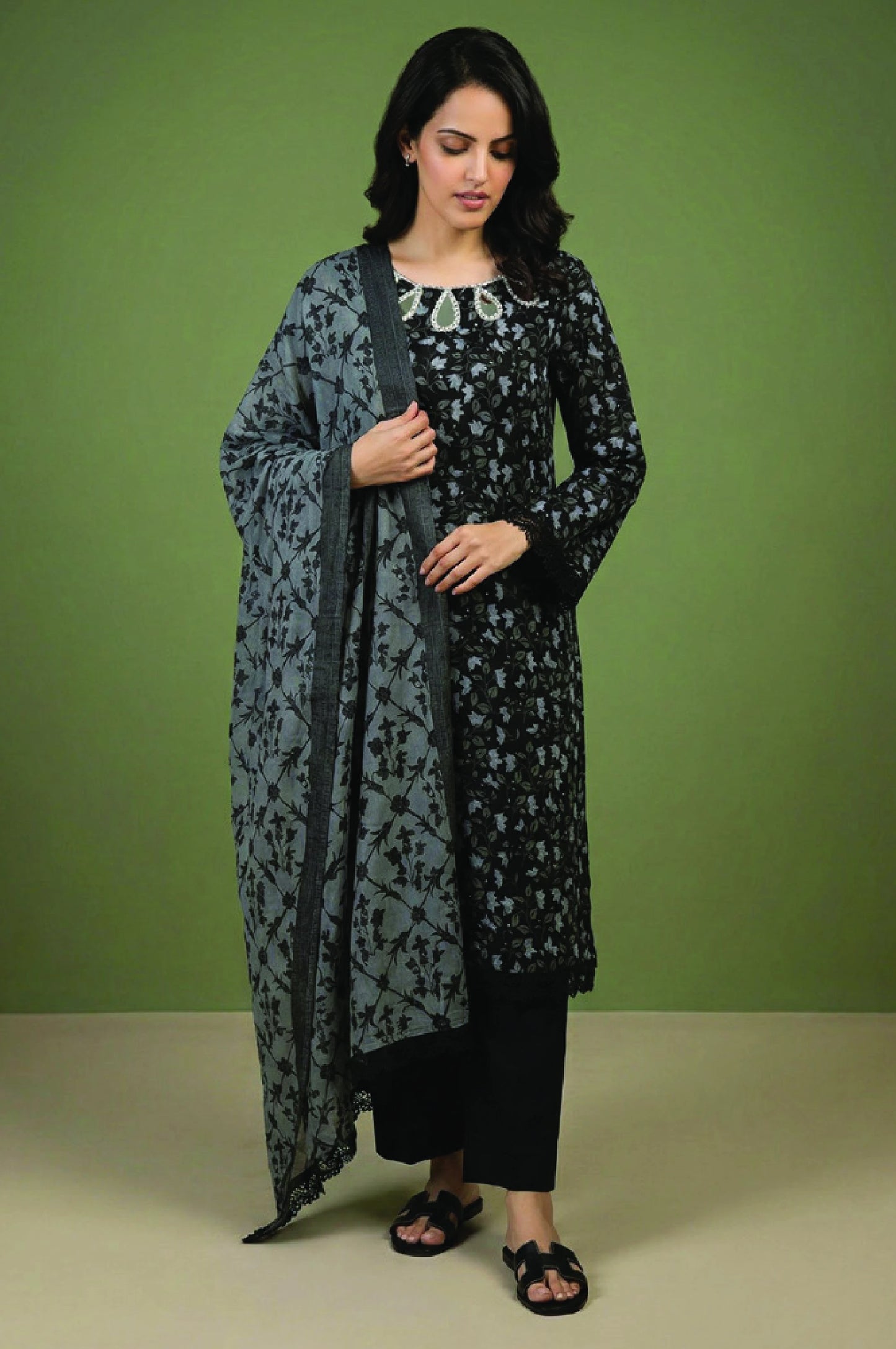 Digital Printed Lawn 3 PC Suit-ZR130