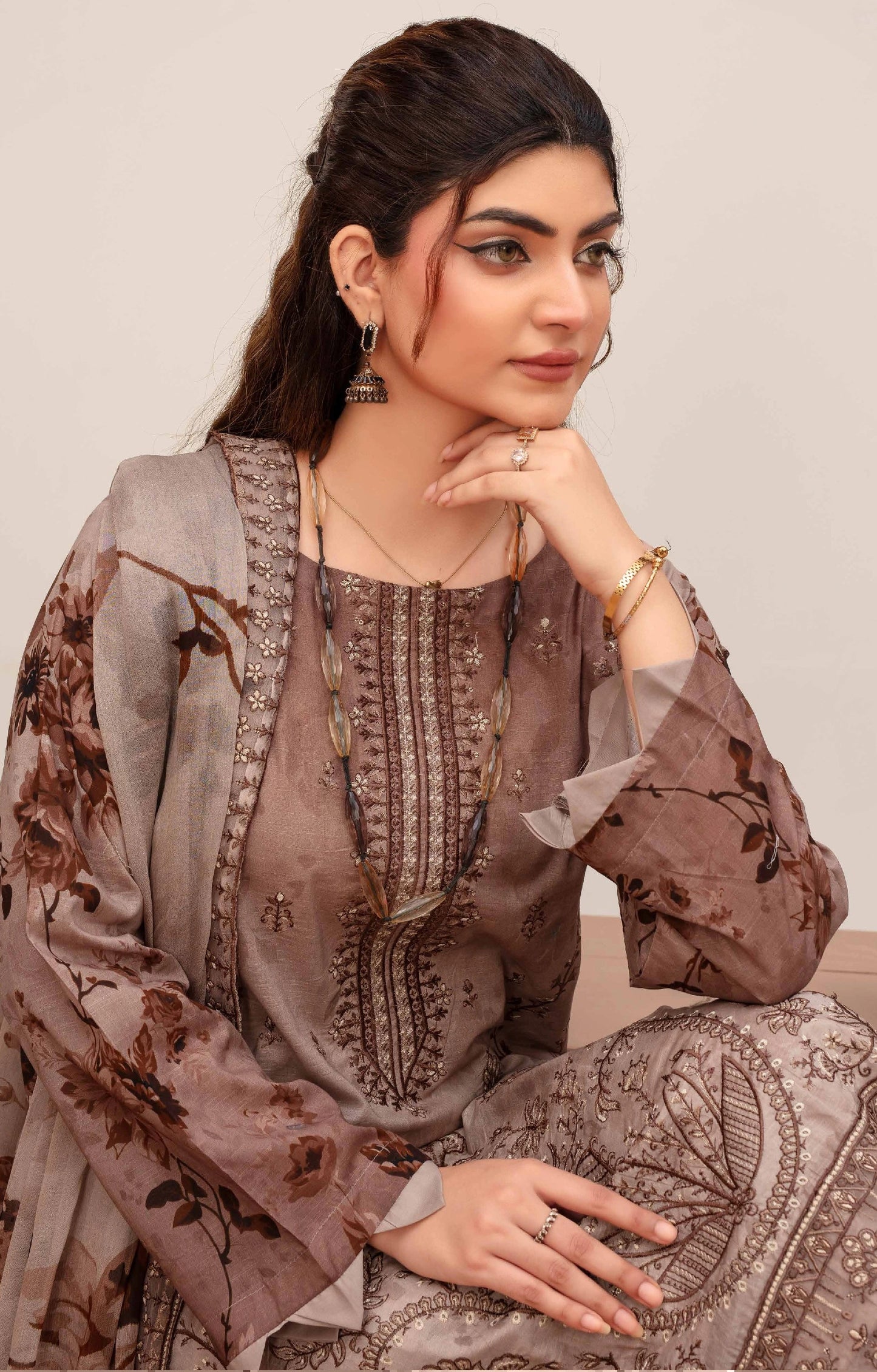 Embroidered Lawn 3PC Suit-ZR147