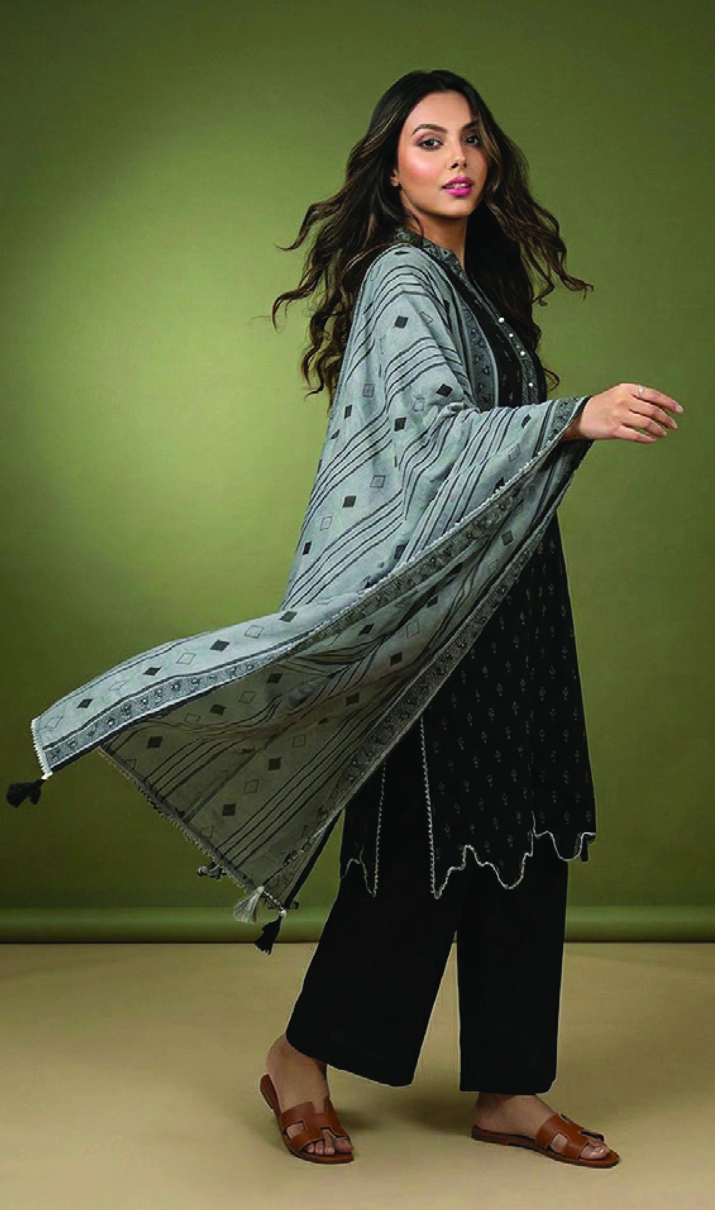 Digital Printed Lawn 3 PC Suit-ZR131