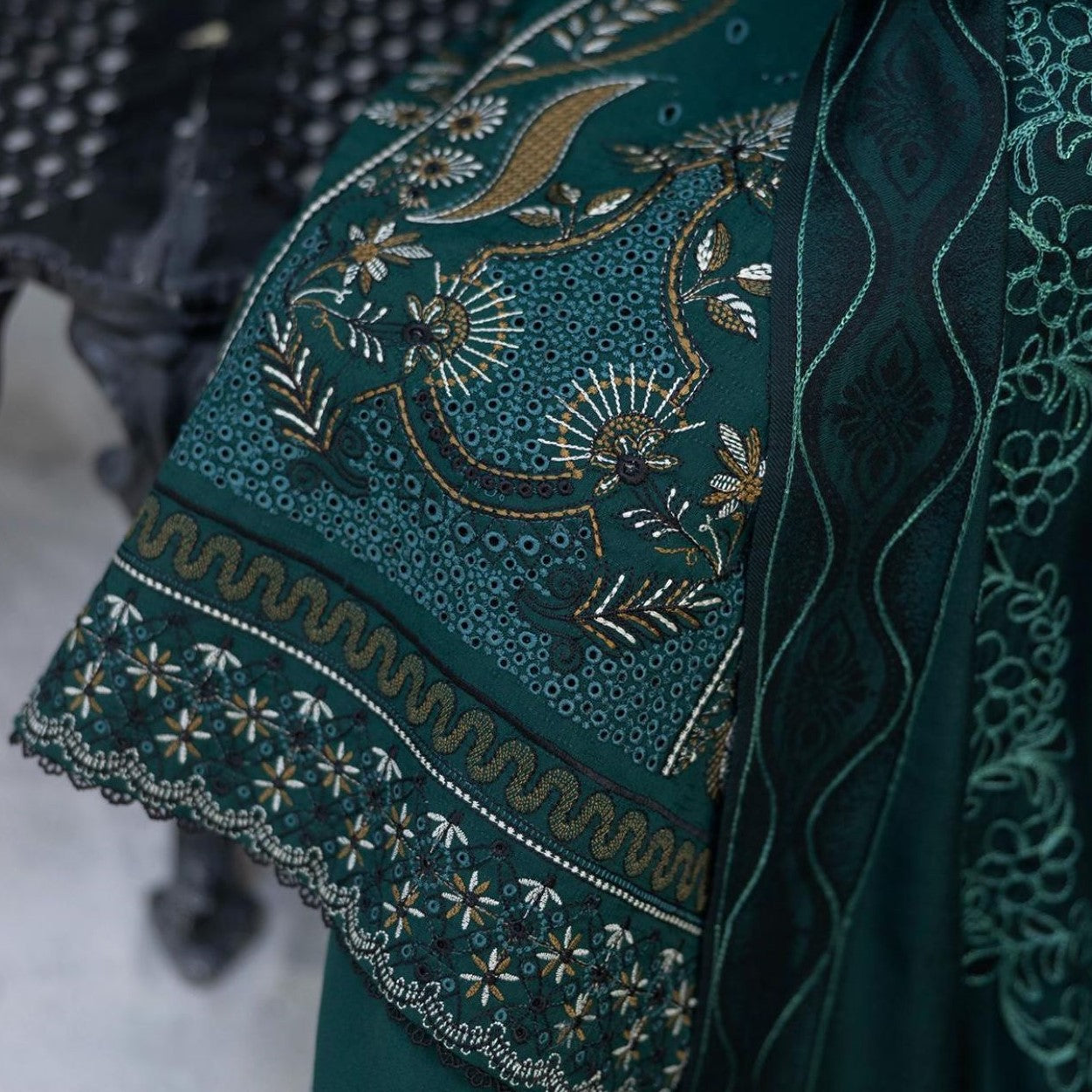 WINTER MARINA EMBROIDED RESHAM WOOL SHAWL