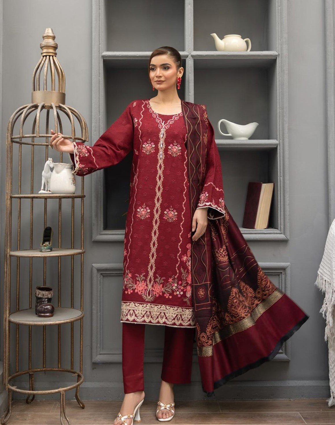 WINTER MARINA EMBROIDED RESHAM WOOL SHAWL