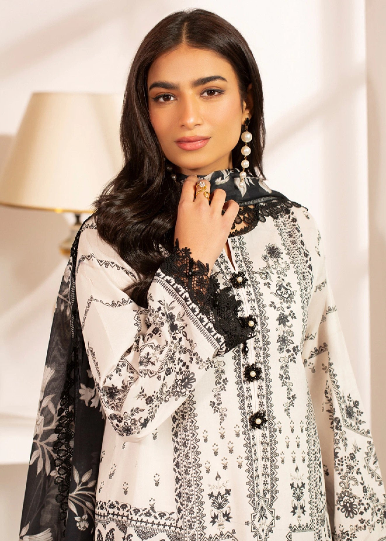 Premium Printed Lawn 3PC Suit-ZR017