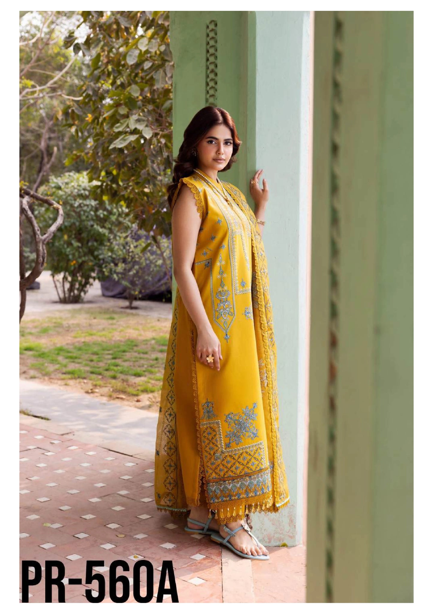 Luxury Embroidered Lawn 3PC-ZR110