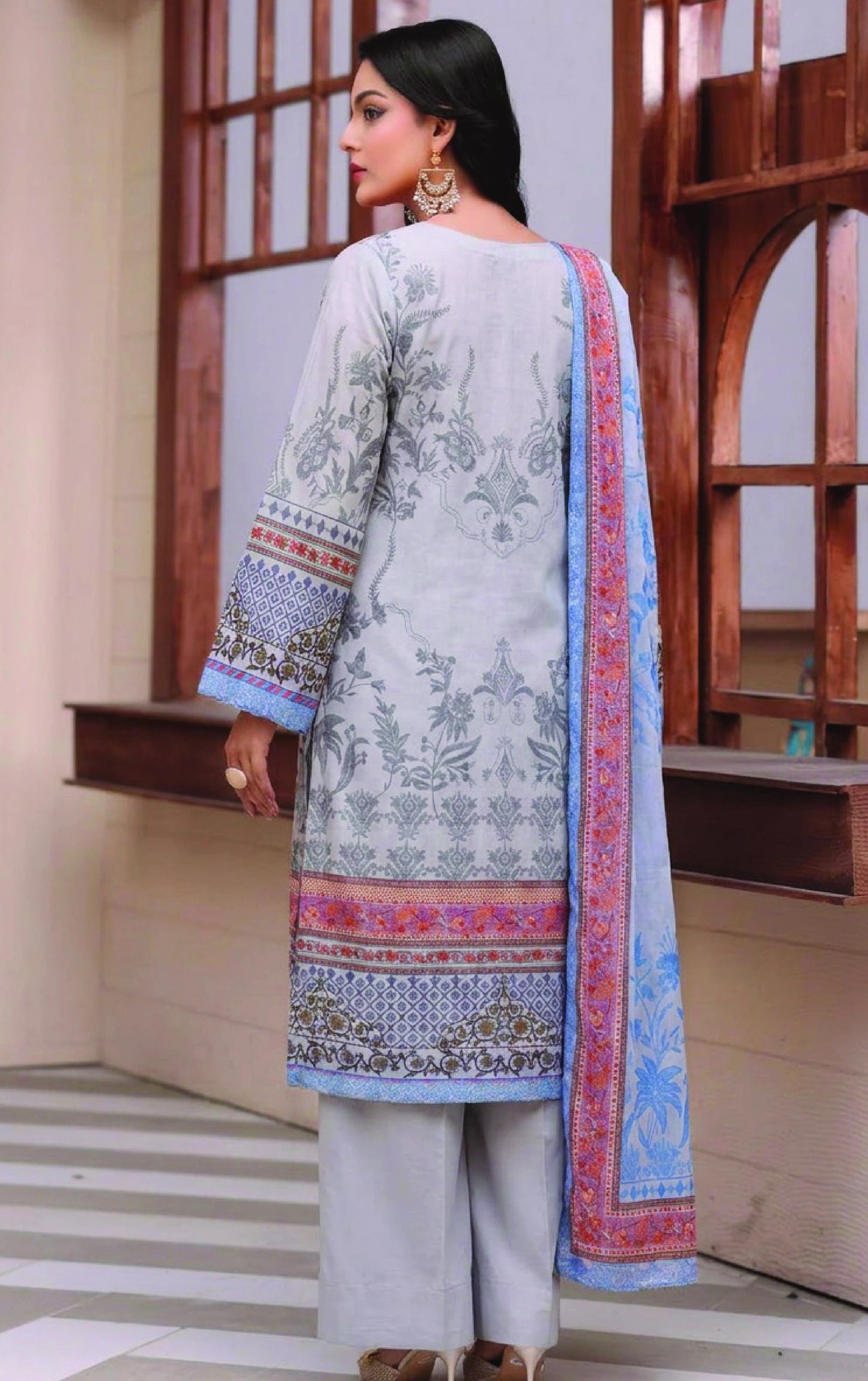 Digital Printed Lawn 3PC Suit-ZR192