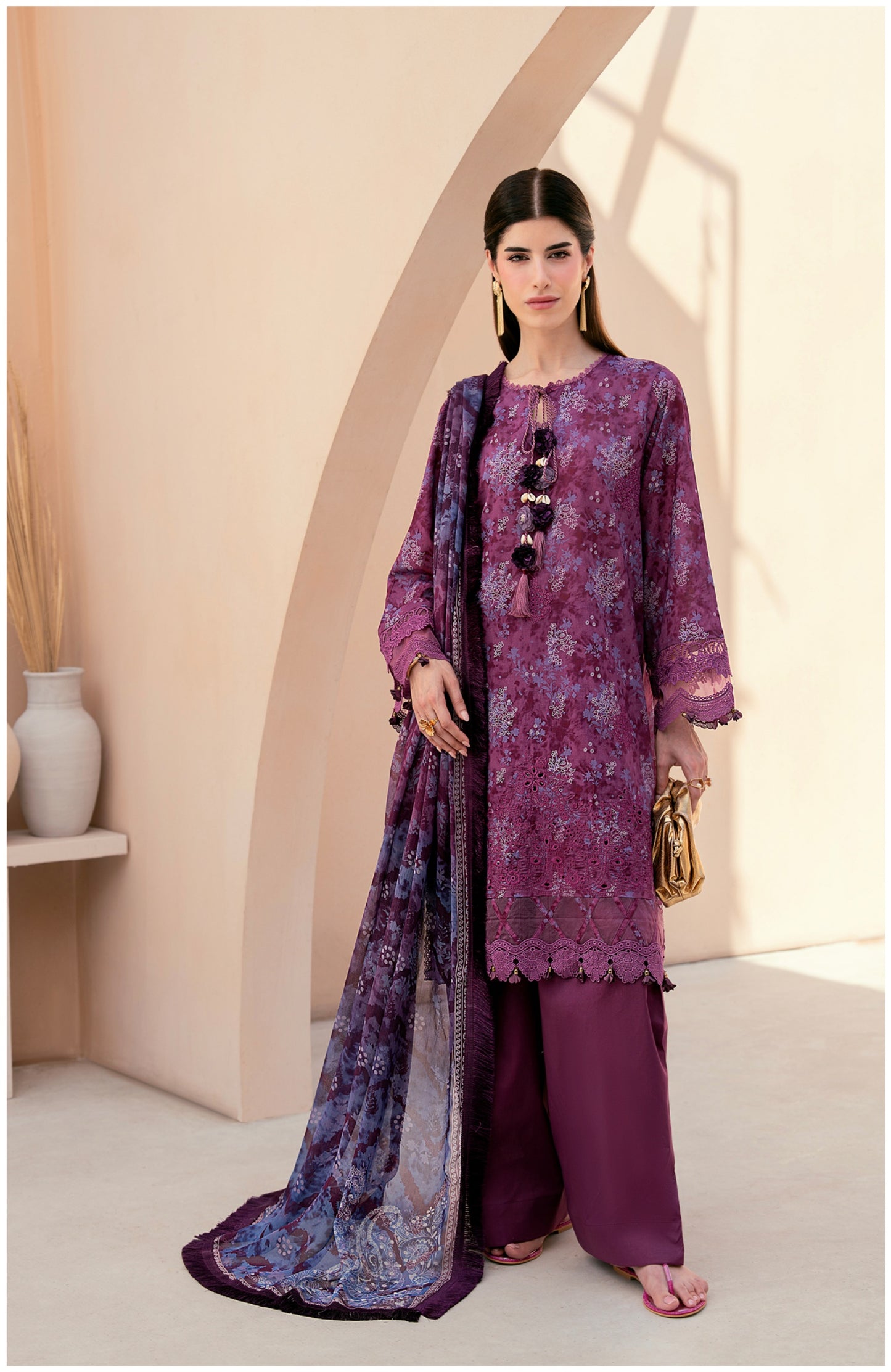 Embroidered Lawn 3 PC-ZR250