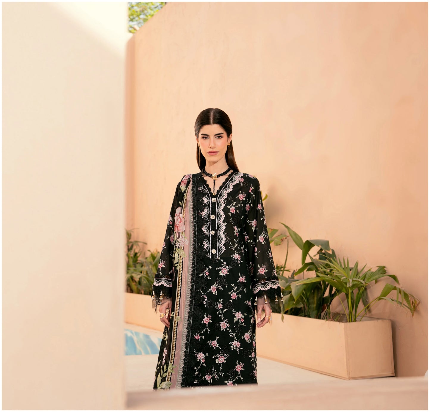 Embroidered Lawn 3 PC-ZR164