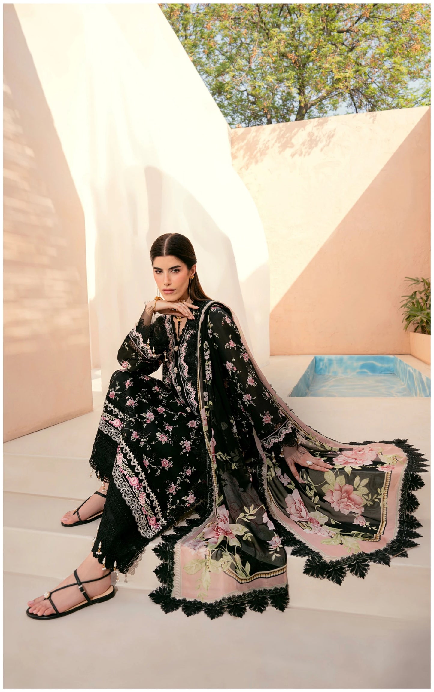 Embroidered Lawn 3 PC-ZR164