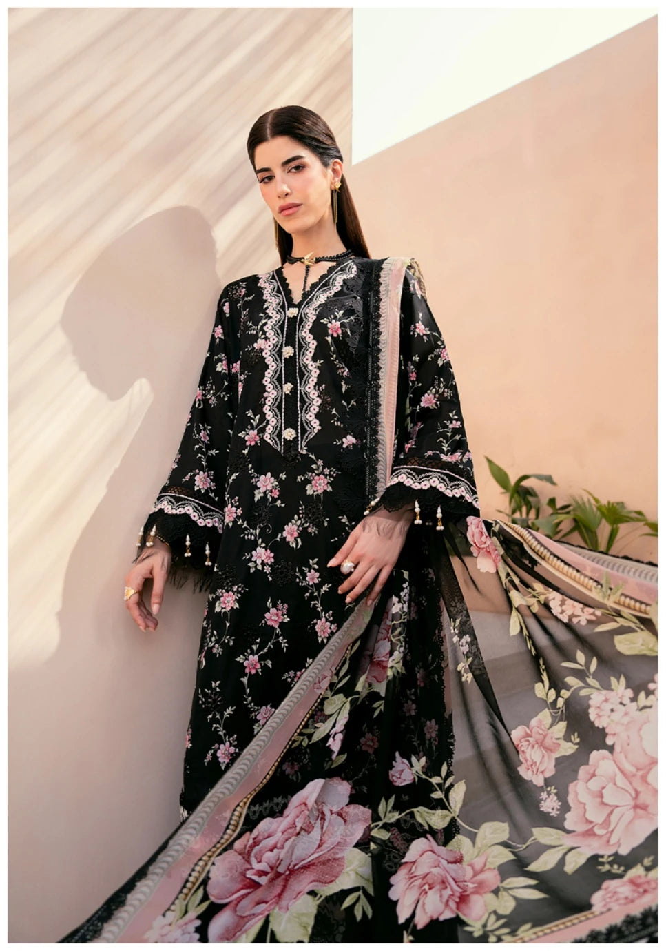 Embroidered Lawn 3 PC-ZR164