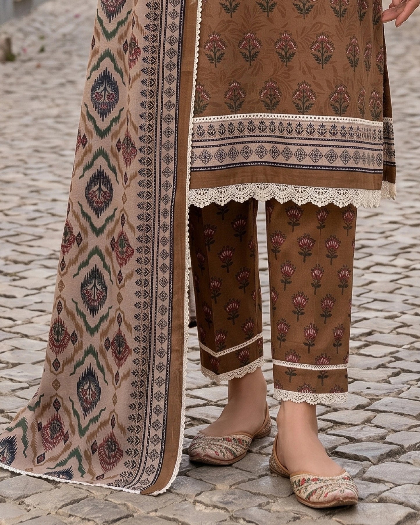 Printed Lawn 3 Piece Suit-ZR198