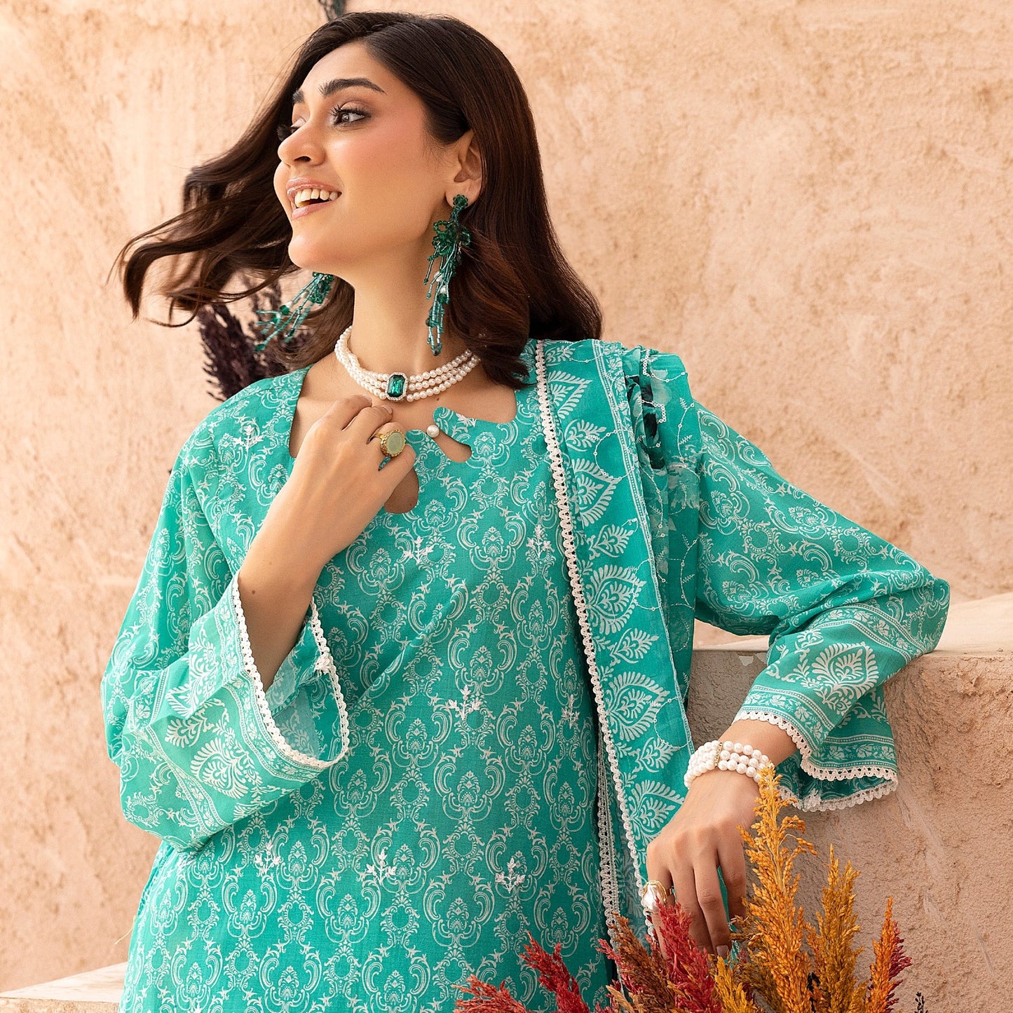 Embroidered Lawn 3PC Suit-ZR055