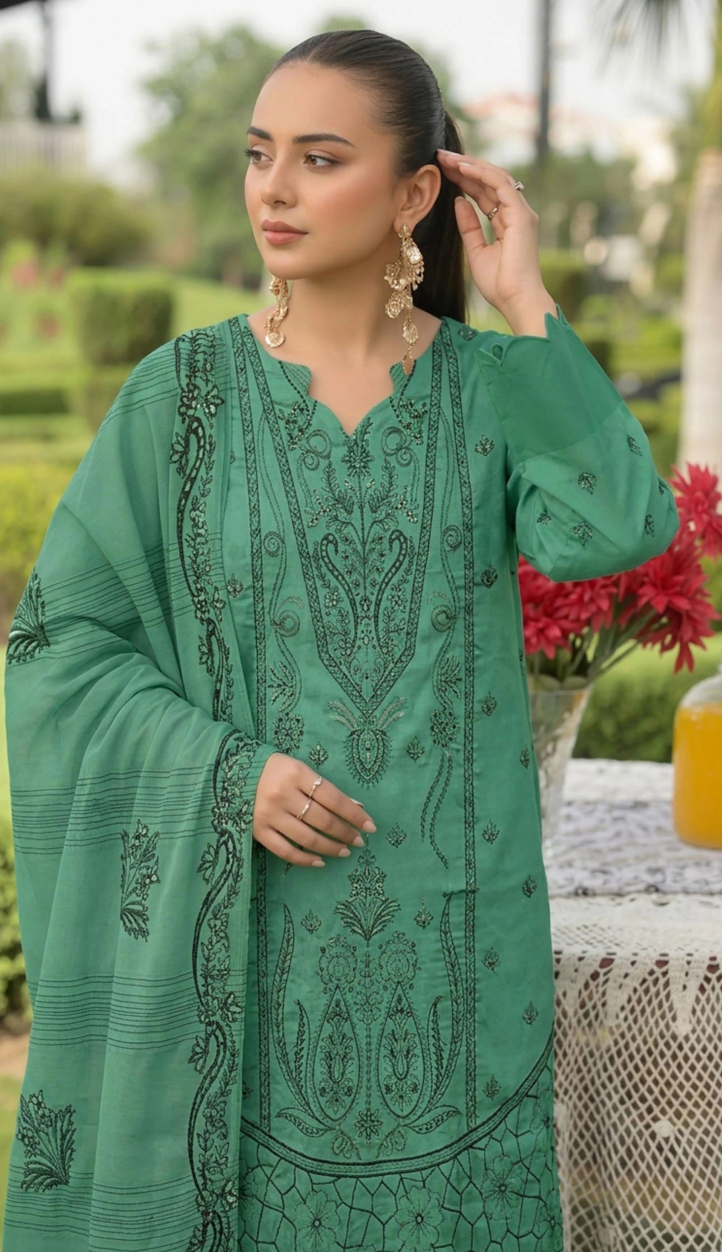 Embroidered Lawn 3 PC Suit-ZR137