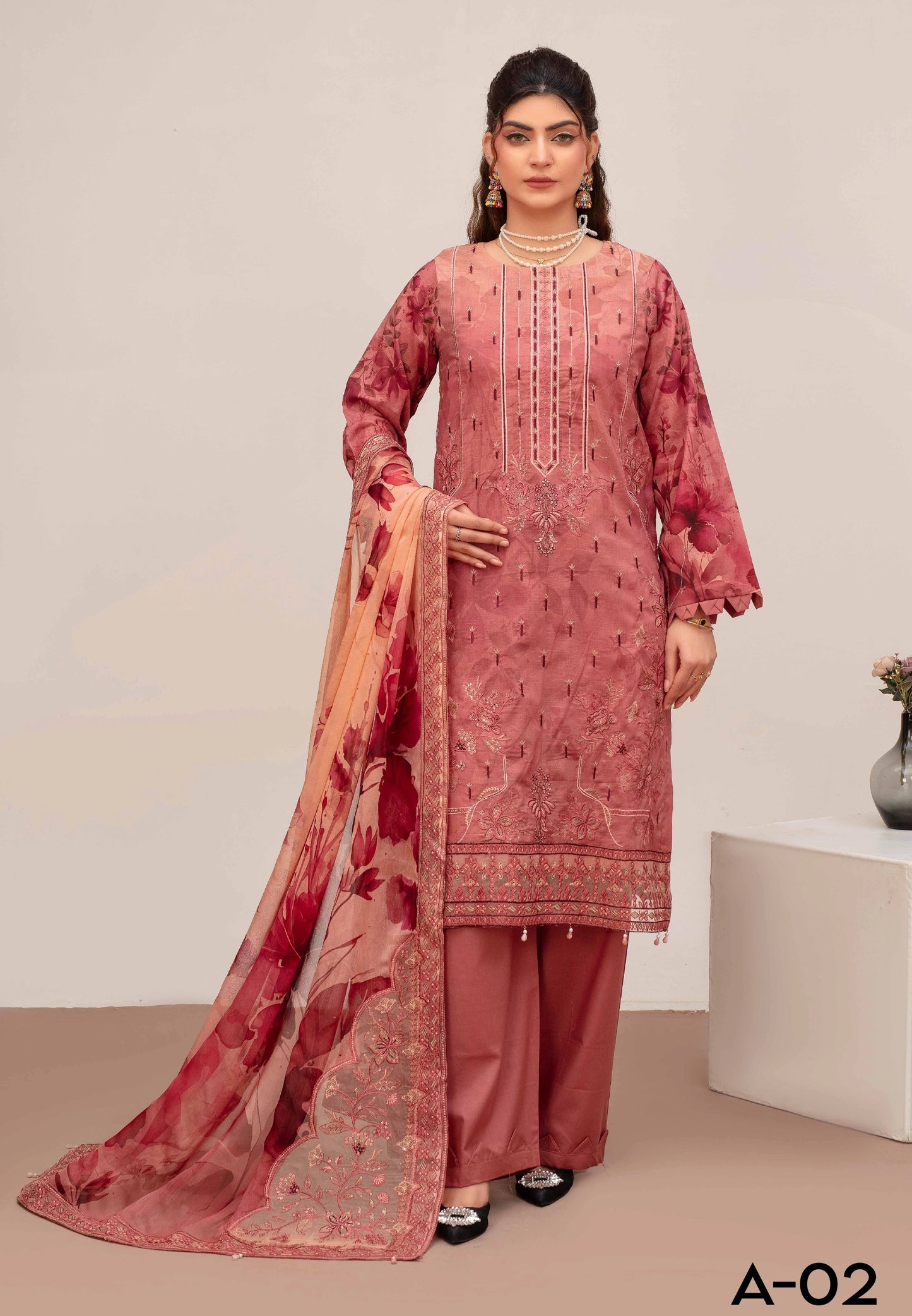Embroidered Lawn 3PC Suit-ZR140