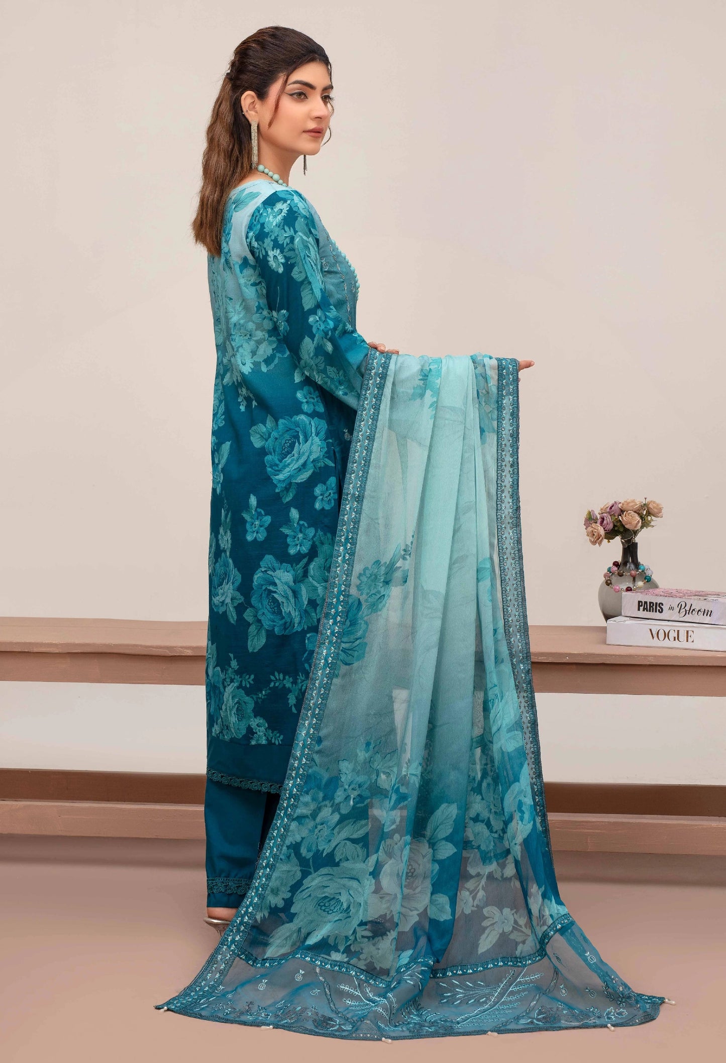Embroidered Lawn 3PC Suit-ZR143
