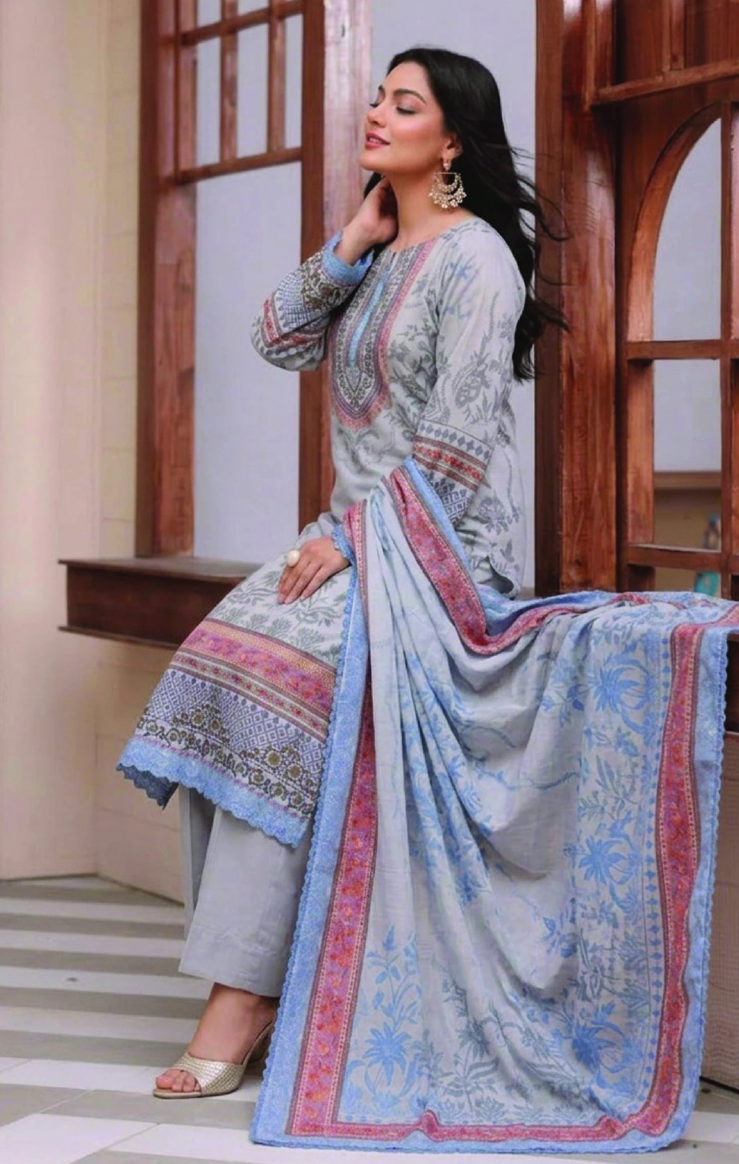 Digital Printed Lawn 3PC Suit-ZR192