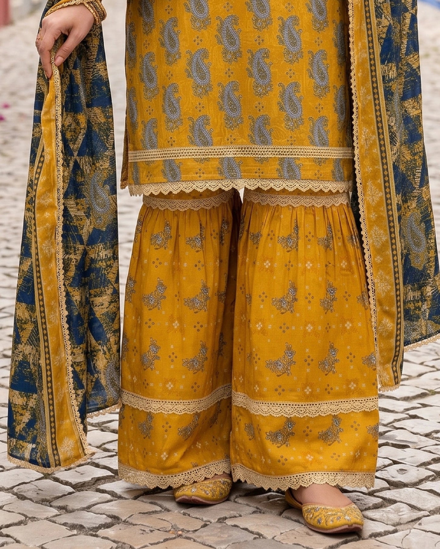 Printed Lawn 3 Piece Suit-ZR202