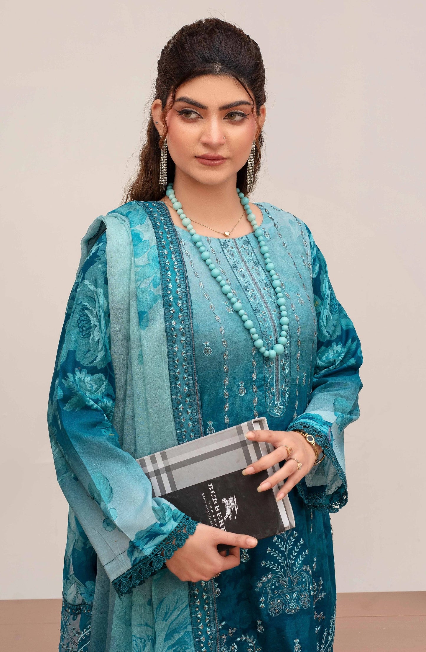 Embroidered Lawn 3PC Suit-ZR143