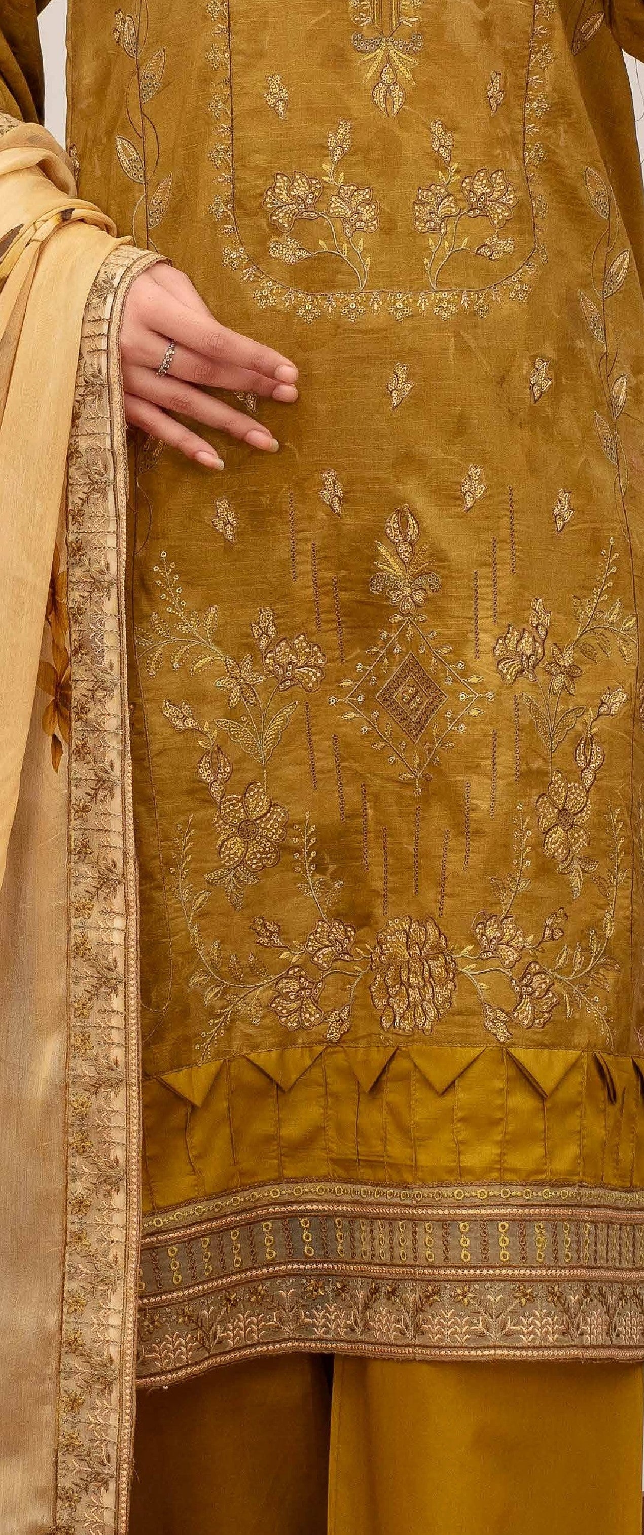 Embroidered Lawn 3PC Suit-ZR142