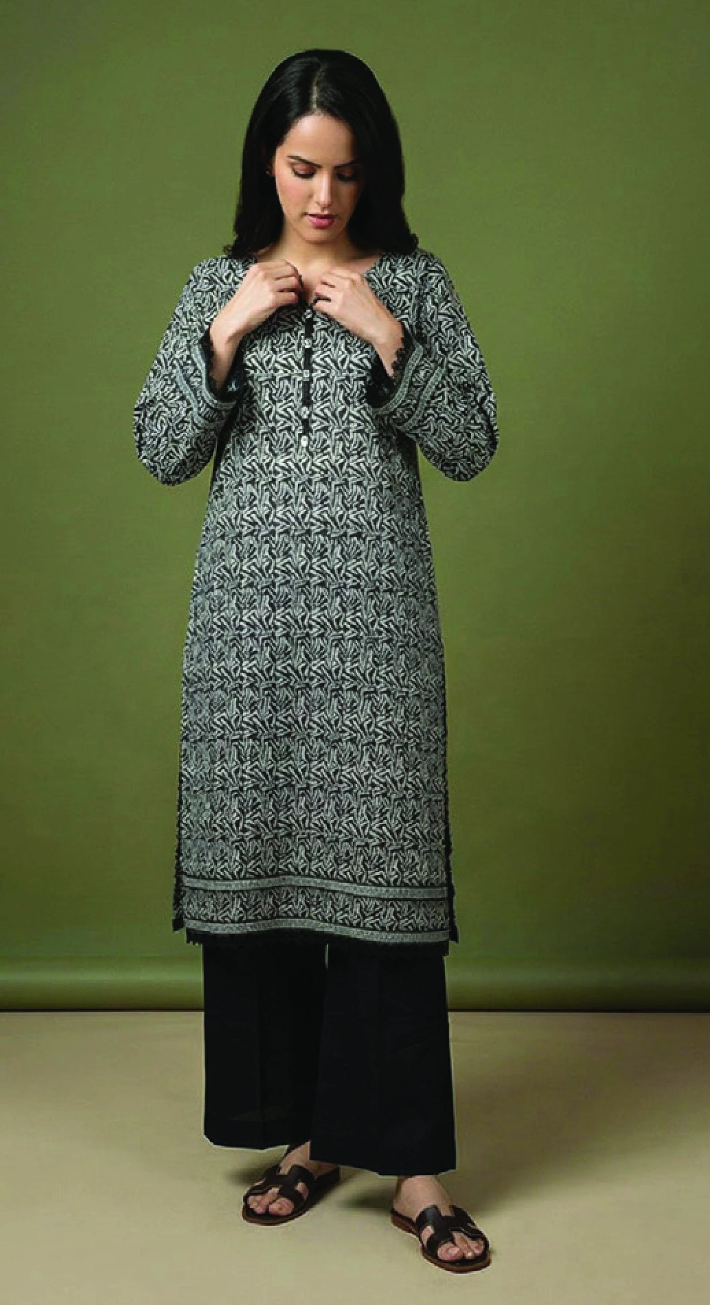 Digital Printed Lawn 3 PC Suit-ZR133
