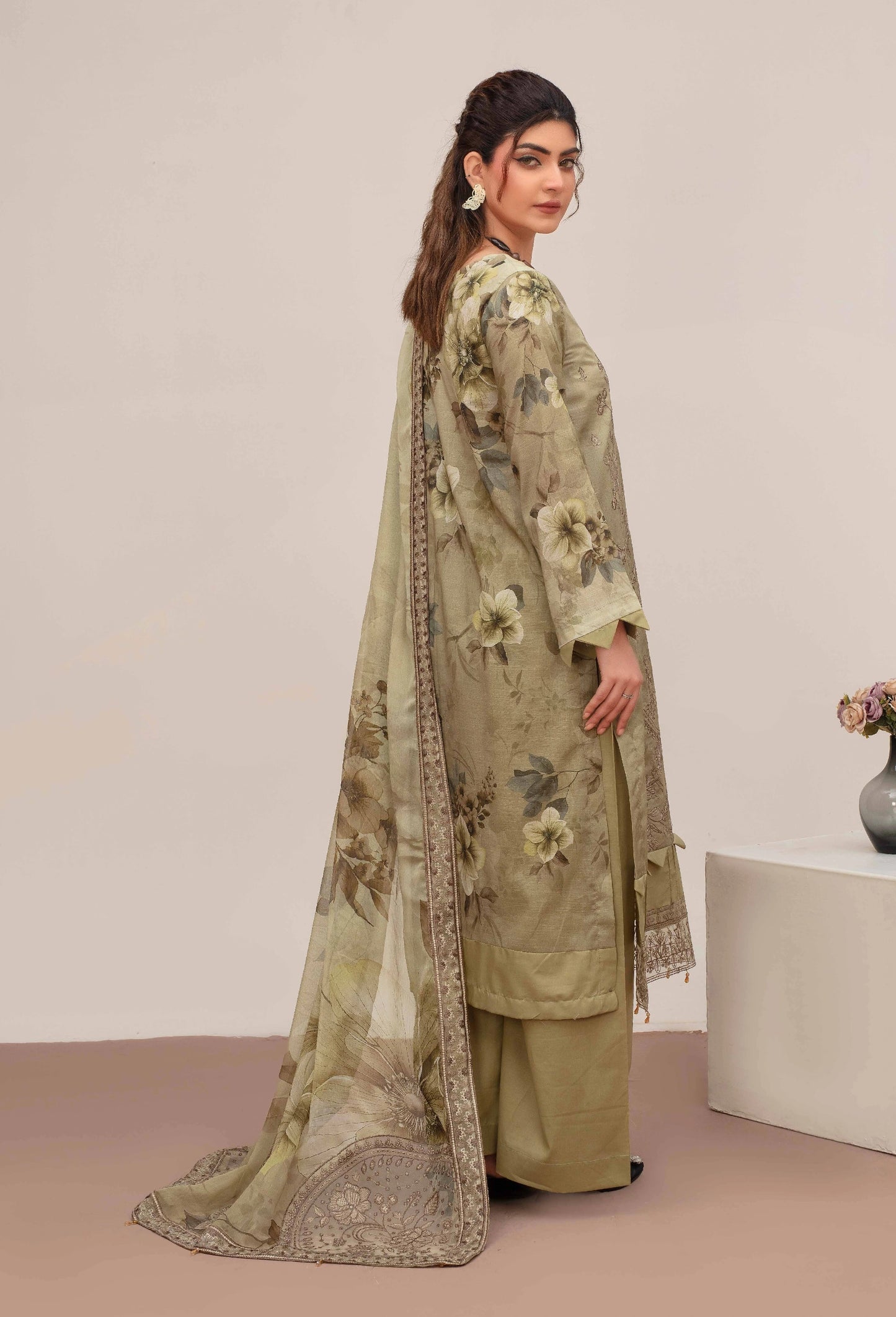 Embroidered Lawn 3PC Suit-ZR149