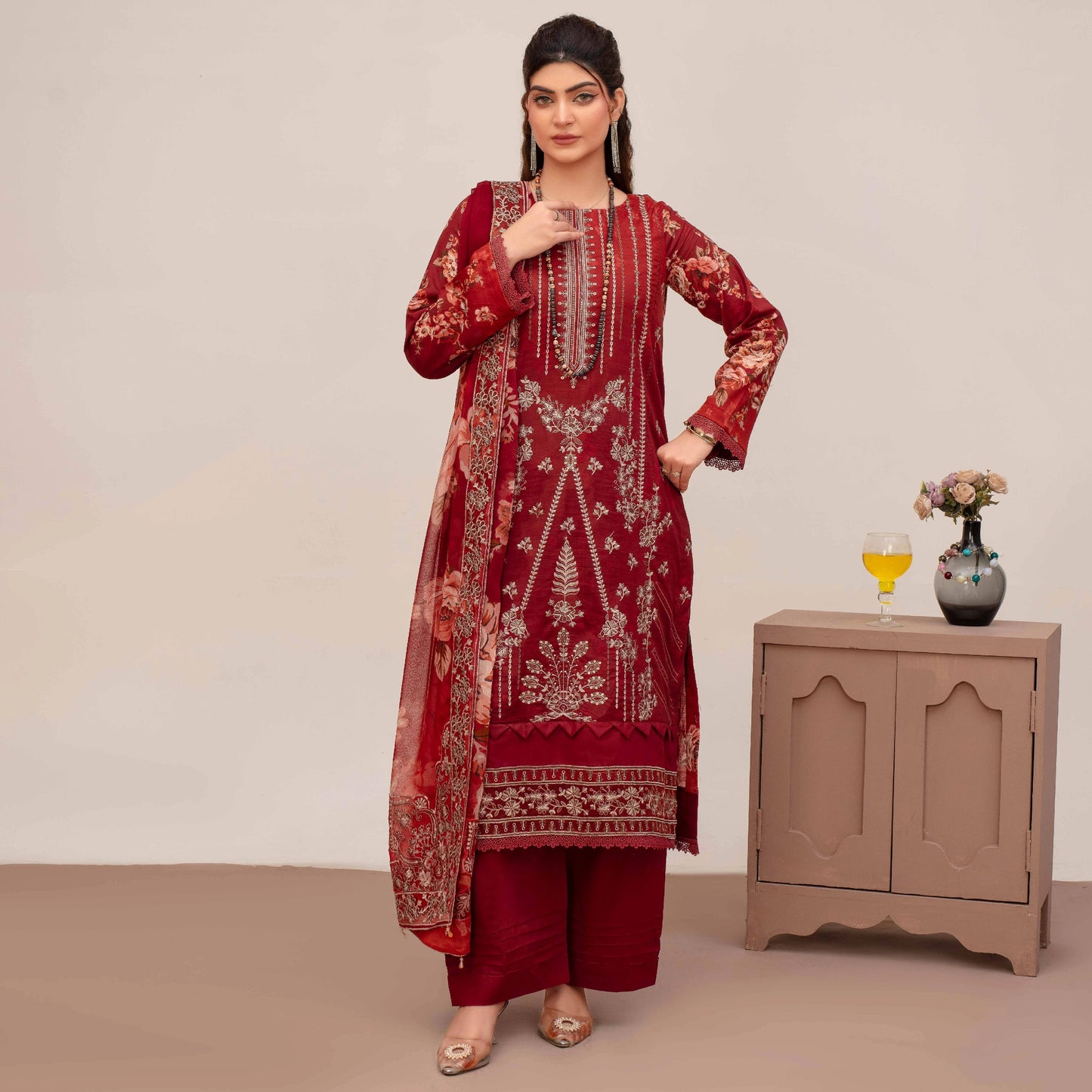 Embroidered Lawn 3PC Suit-ZR144